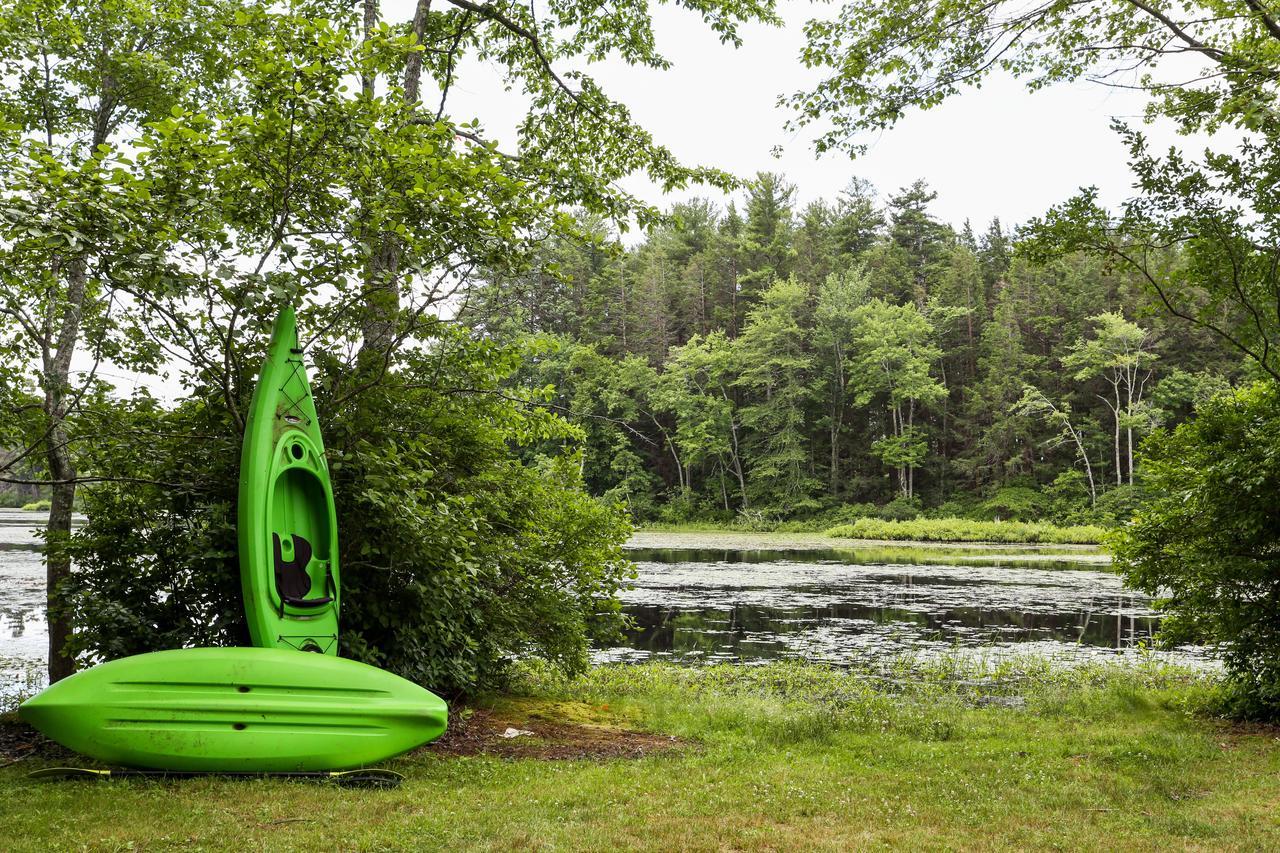 Tuxbury Pond Camping Resort Tiny House Clara South Hampton Exterior foto